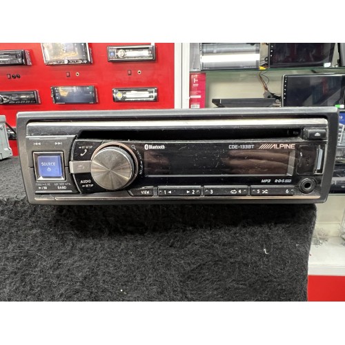 ALPINE CDE-133BT (Б/У)