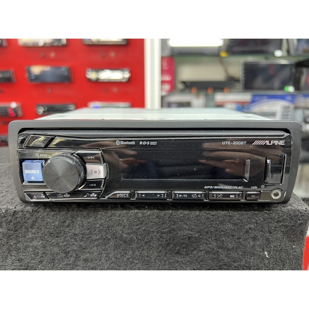 ALPINE UTE-200BT (Б/У)