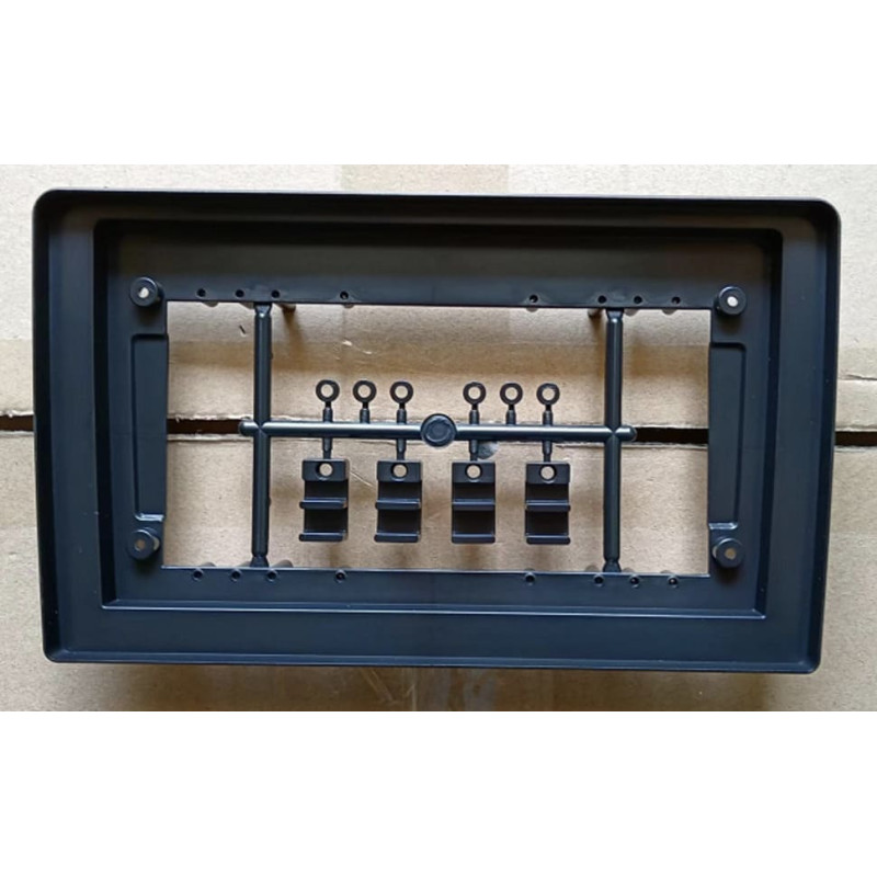 UNIVERSAL ALL CARAV 22-1580 10.1-INCH